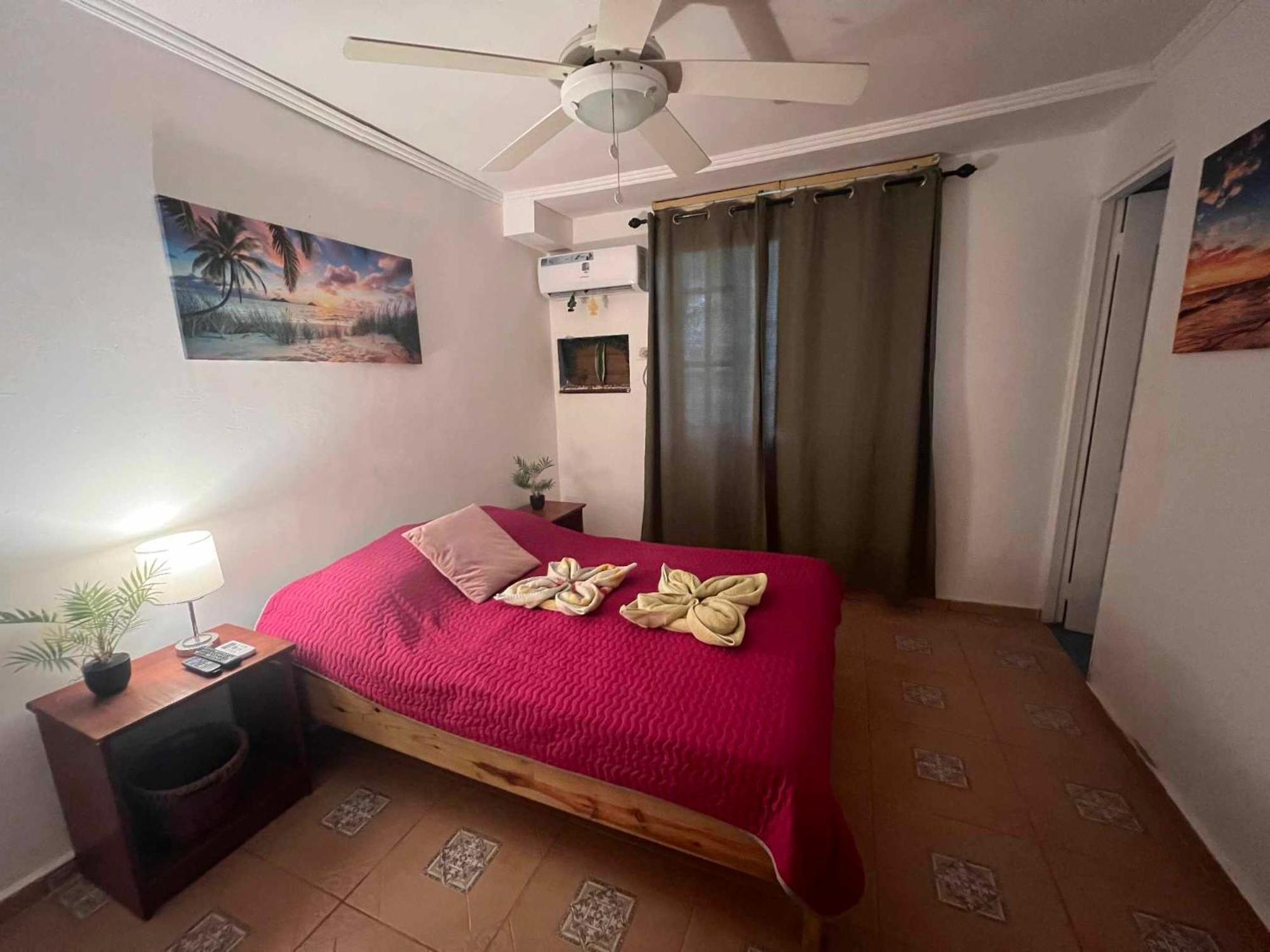 Hotel Tierra Verde Bed And Breakfast โบกัสทาวน์ ภายนอก รูปภาพ