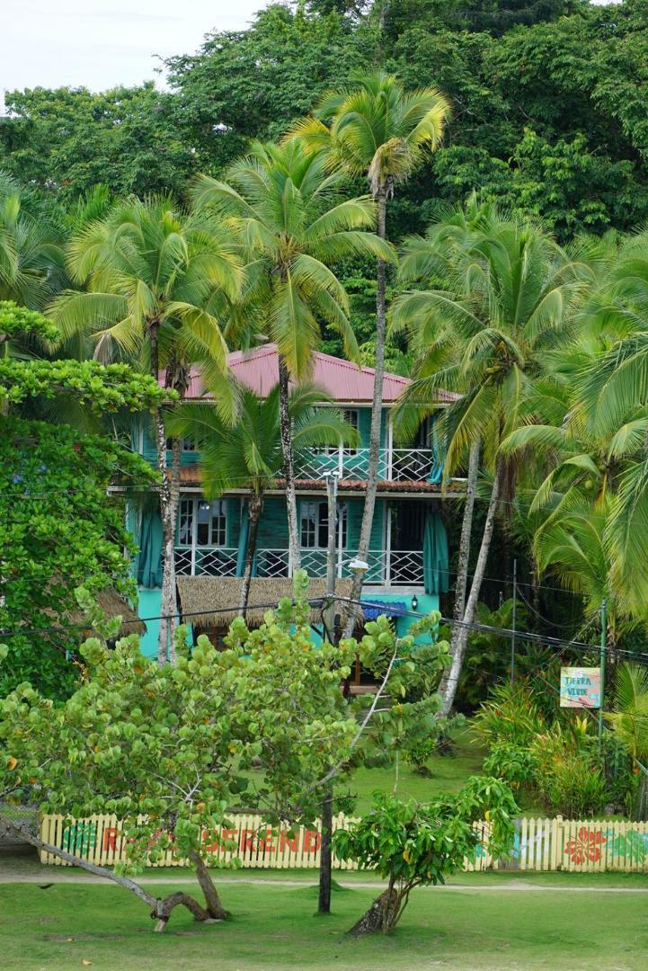 Hotel Tierra Verde Bed And Breakfast โบกัสทาวน์ ภายนอก รูปภาพ