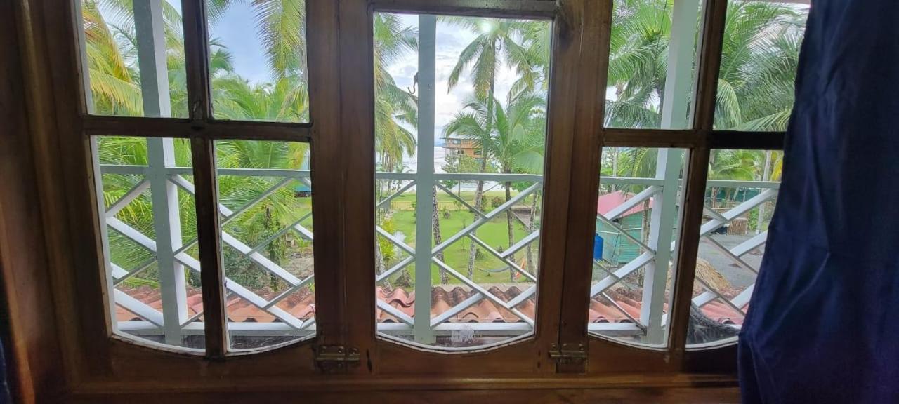 Hotel Tierra Verde Bed And Breakfast โบกัสทาวน์ ภายนอก รูปภาพ