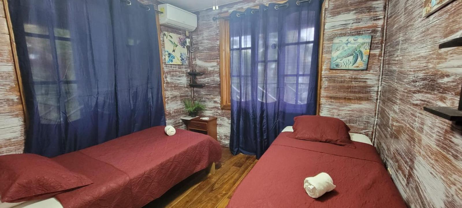 Hotel Tierra Verde Bed And Breakfast โบกัสทาวน์ ภายนอก รูปภาพ